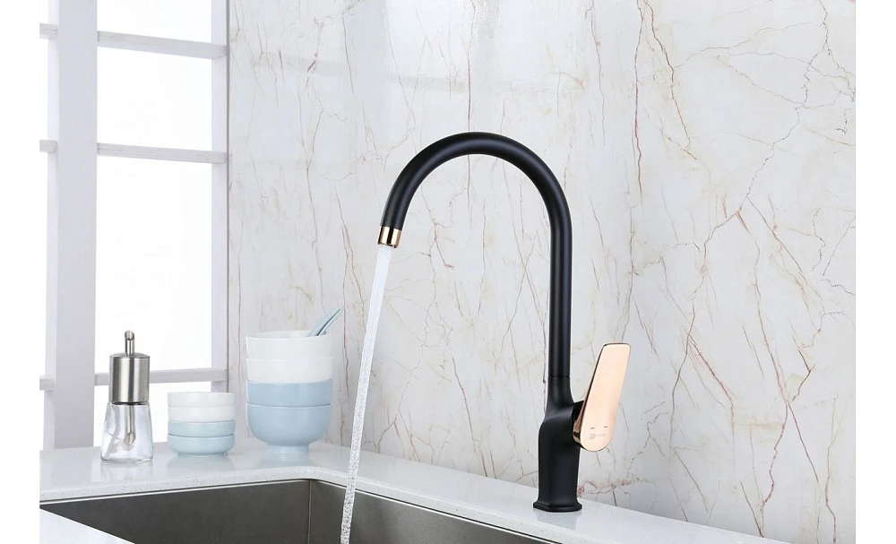 Смеситель для кухни Lemark Bronx LM3705BLR